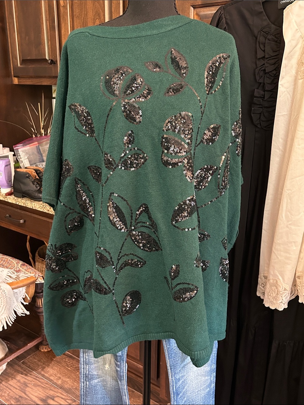 Anne Klein Sz S Women’s Green Sequined Floral Sweater Poncho